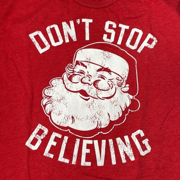 Holiday Time Red Christmas Santa Don’t Stop Believing Short Sleeve T Shirt sz XL - Picture 2 of 7